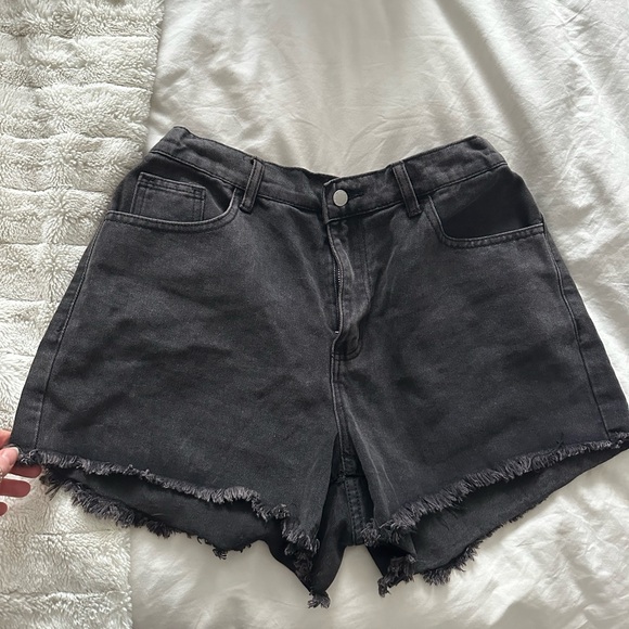 Shorts - Picture 1 of 1